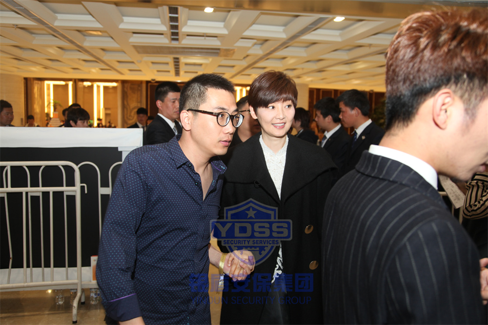 銀盾保安公司特勤人員為中國(guó)著名電影導(dǎo)演、編劇、演員提供安全隨衛(wèi)服務(wù)