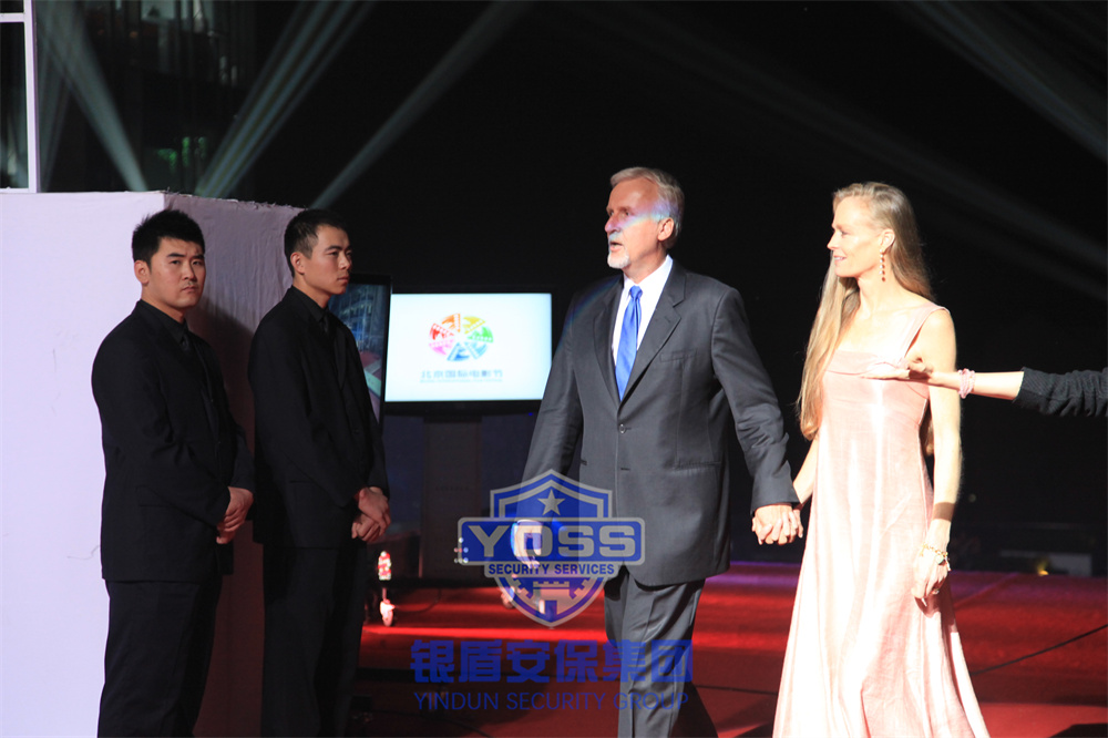 北京銀盾安保加拿大的著名電影導(dǎo)演提供安保護(hù)衛(wèi)服務(wù)