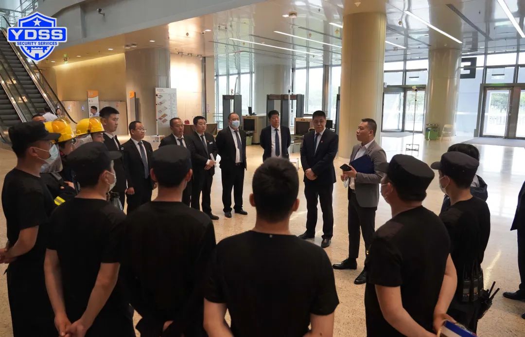 北京銀盾保安服務(wù)公司駐國家會議中心保安隊組織開展反恐消防應(yīng)急演練活動